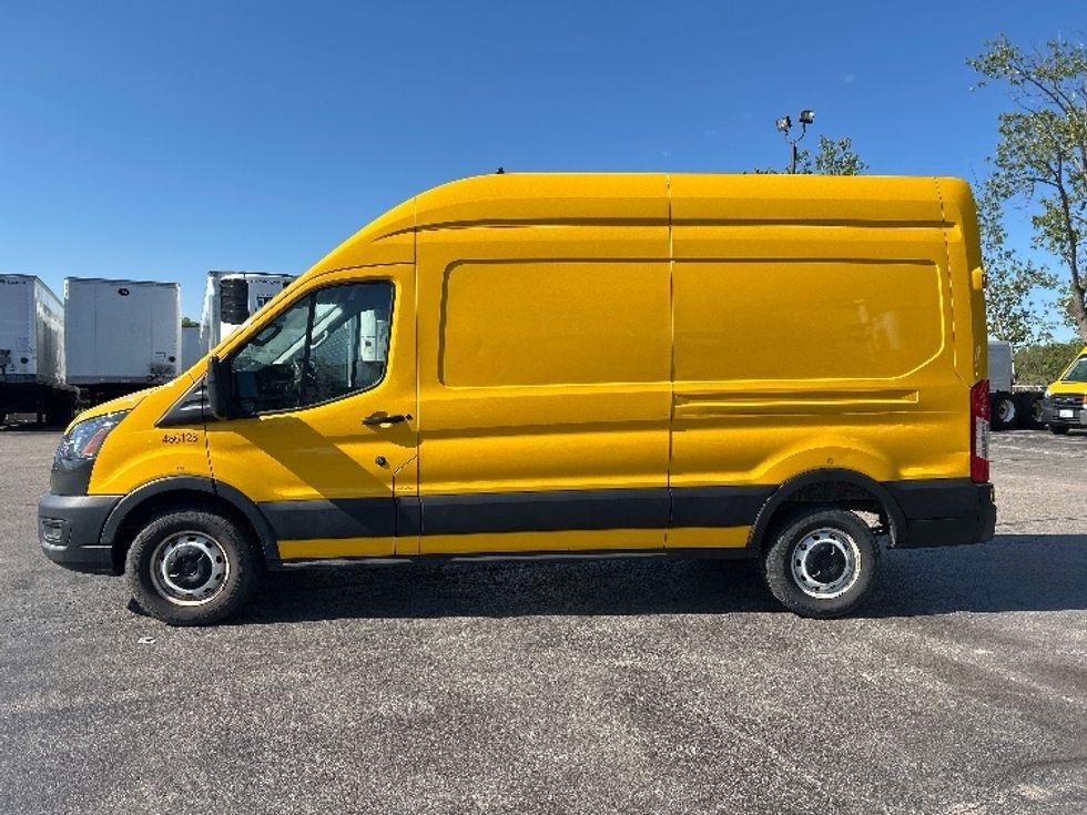 Cargo Van (Panel Van)-Light and Medium Duty Trucks-Ford-2021-Transit 250-Sturtevant-WI-75,222\n\t\tmiles-$ 31,500 - Image 4