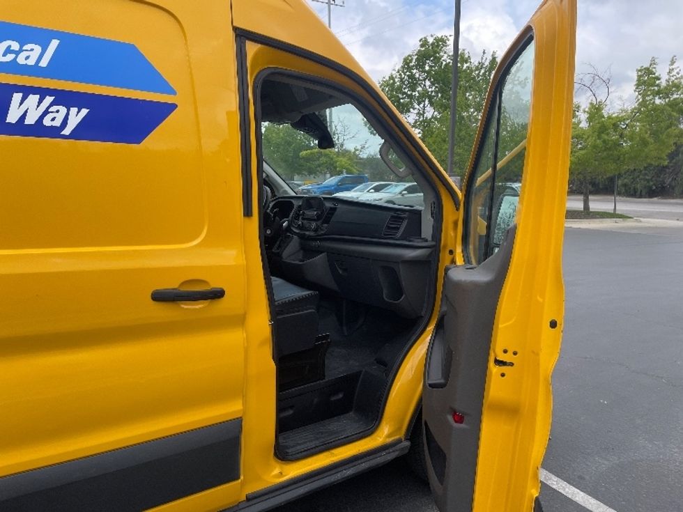 Cargo Van (Panel Van)-Light and Medium Duty Trucks-Ford-2021-Transit 250-Sun Valley-CA-74,808\n\t\tmiles-$ 31,500 - Image 20