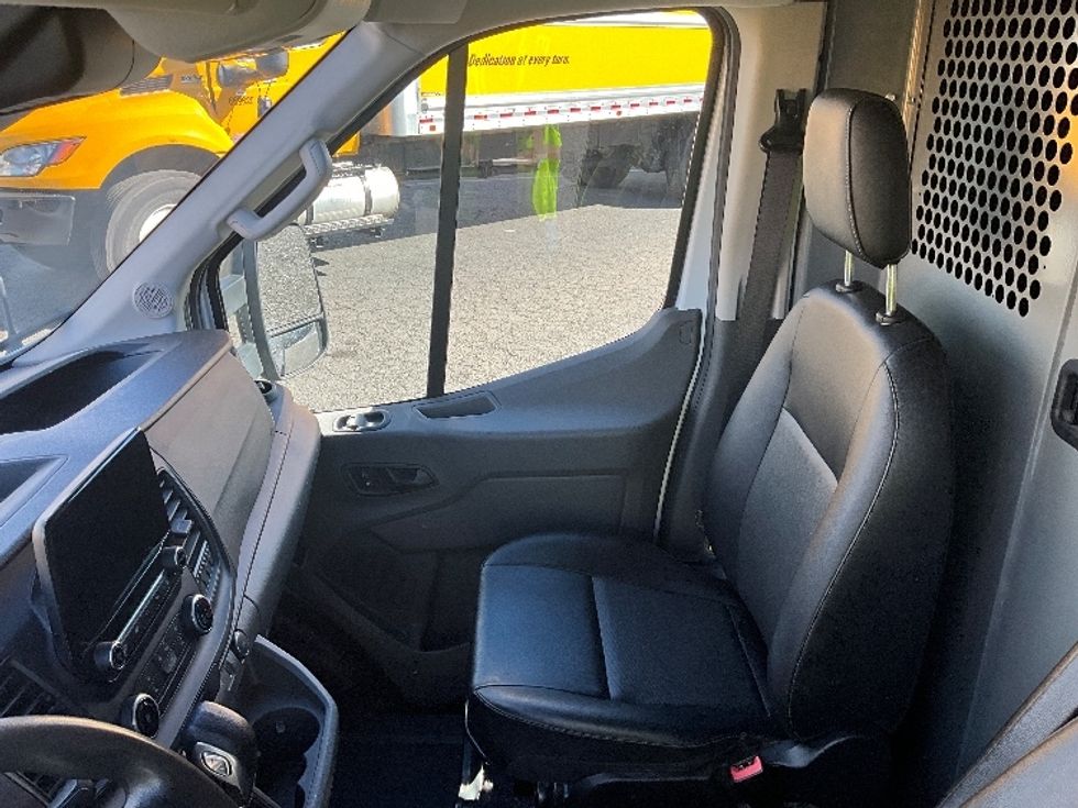 Cargo Van (Panel Van)-Light and Medium Duty Trucks-Ford-2021-Transit 250-Tacoma-WA-89,557\n\t\tmiles-$ 35,000 - Image 18