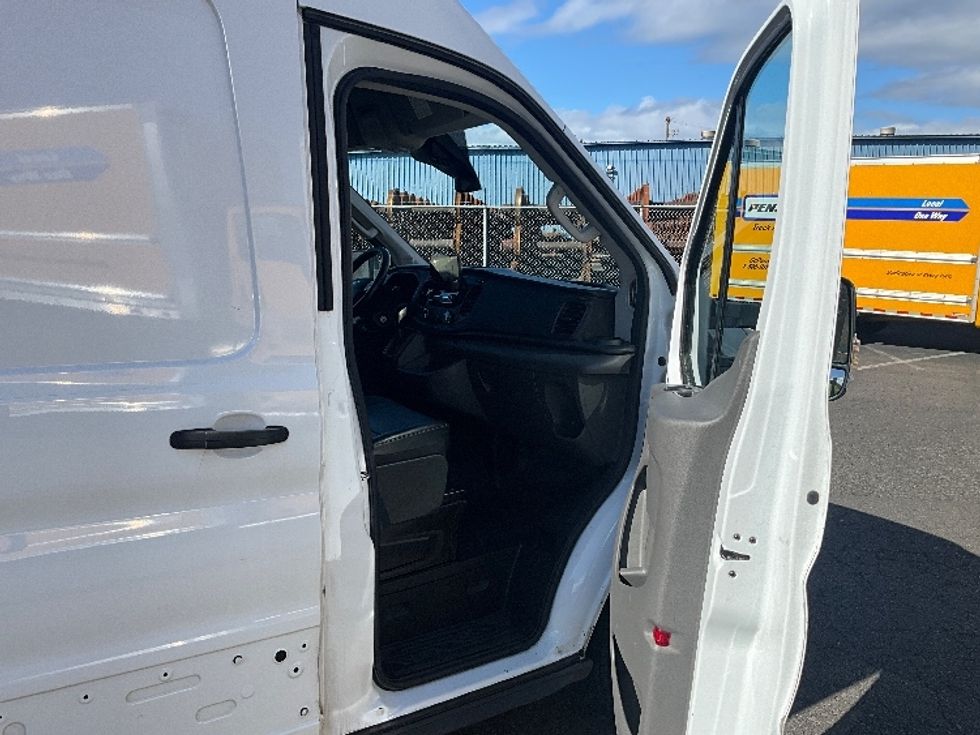 Cargo Van (Panel Van)-Light and Medium Duty Trucks-Ford-2021-Transit 250-Tacoma-WA-89,557\n\t\tmiles-$ 35,000 - Image 19