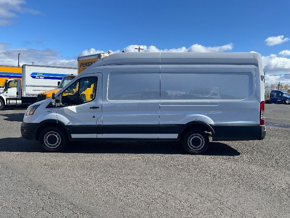 Cargo Van (Panel Van)-Light and Medium Duty Trucks-Ford-2021-Transit 250-Tacoma-WA-89,557\n\t\tmiles-$ 35,000 - Image 4