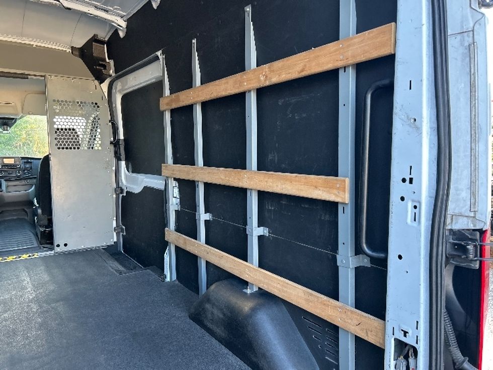 Cargo Van (Panel Van)-Light and Medium Duty Trucks-Ford-2021-Transit 250-Tampa-FL-100,546\n\t\tmiles-$ 33,250 - Image 11