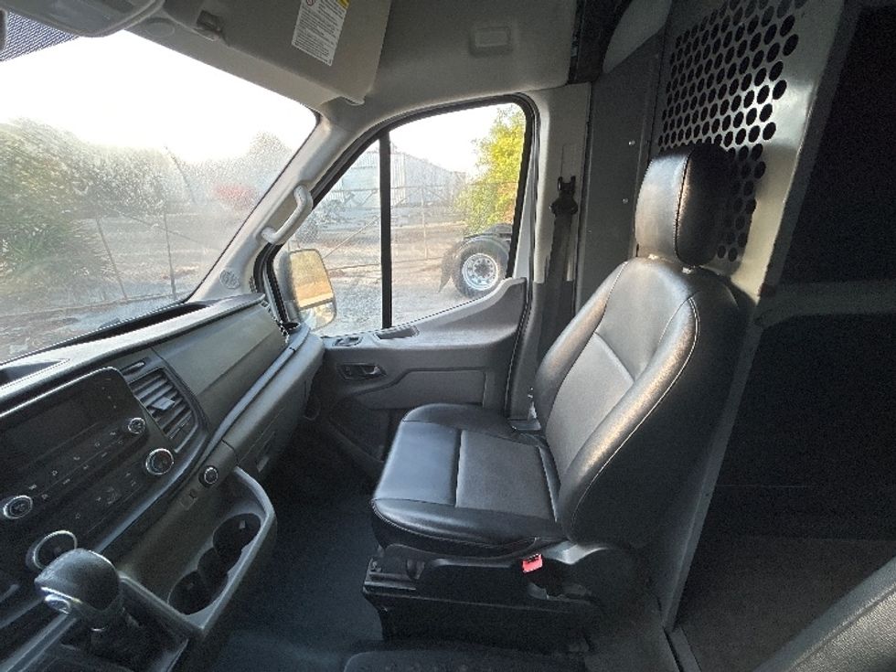 Cargo Van (Panel Van)-Light and Medium Duty Trucks-Ford-2021-Transit 250-Tampa-FL-100,546\n\t\tmiles-$ 33,250 - Image 18