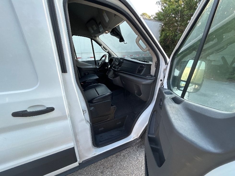 Cargo Van (Panel Van)-Light and Medium Duty Trucks-Ford-2021-Transit 250-Tampa-FL-100,546\n\t\tmiles-$ 33,250 - Image 19