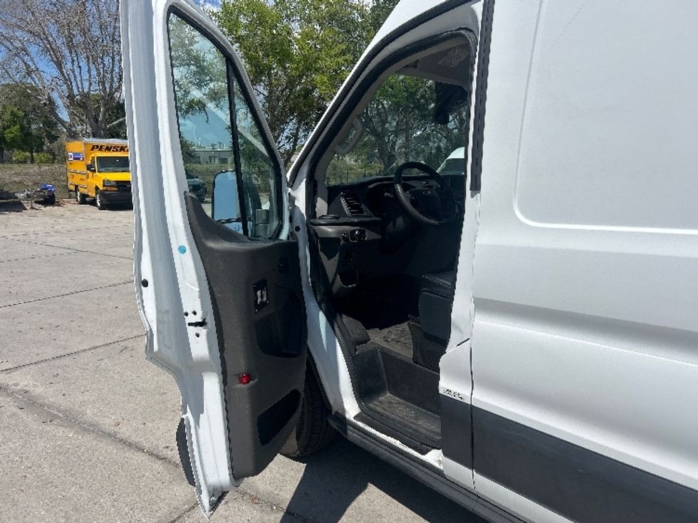 Cargo Van (Panel Van)-Light and Medium Duty Trucks-Ford-2021-Transit 250-Tampa-FL-101,555\n\t\tmiles-$ 33,250 - Image 16