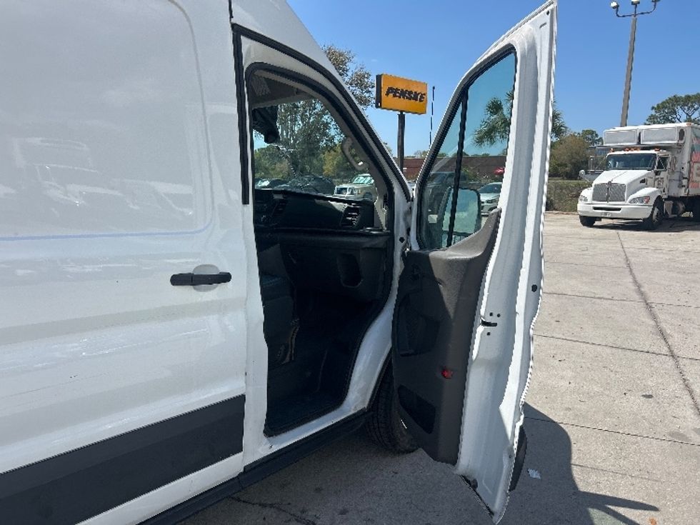 Cargo Van (Panel Van)-Light and Medium Duty Trucks-Ford-2021-Transit 250-Tampa-FL-101,555\n\t\tmiles-$ 33,250 - Image 20