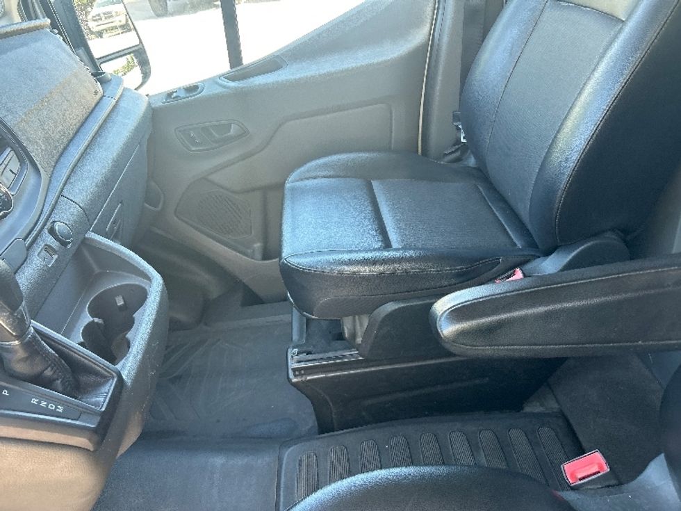 Cargo Van (Panel Van)-Light and Medium Duty Trucks-Ford-2021-Transit 250-Tampa-FL-105,075\n\t\tmiles-$ 33,000 - Image 19