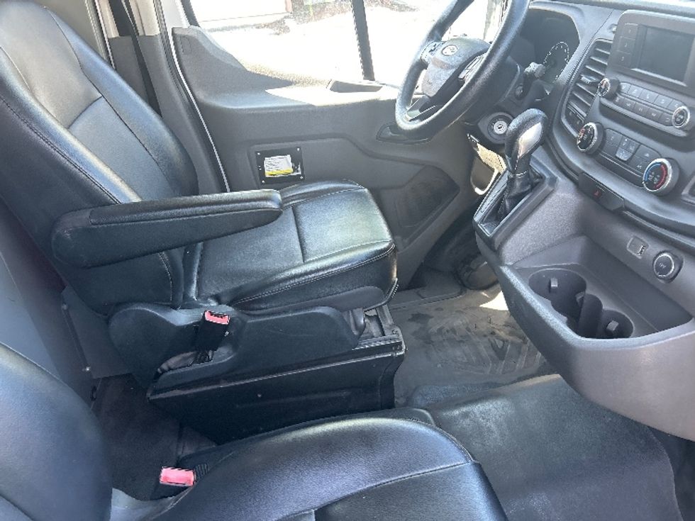 Cargo Van (Panel Van)-Light and Medium Duty Trucks-Ford-2021-Transit 250-Tampa-FL-105,075\n\t\tmiles-$ 33,000 - Image 22