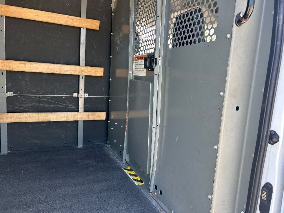Cargo Van (Panel Van)-Light and Medium Duty Trucks-Ford-2021-Transit 250-Tampa-FL-105,075\n\t\tmiles-$ 33,000 - Image 30