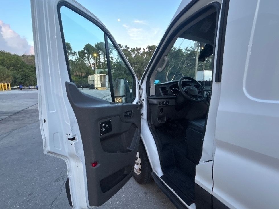 Cargo Van (Panel Van)-Light and Medium Duty Trucks-Ford-2021-Transit 250-Tampa-FL-111,133\n\t\tmiles-$ 35,500 - Image 16