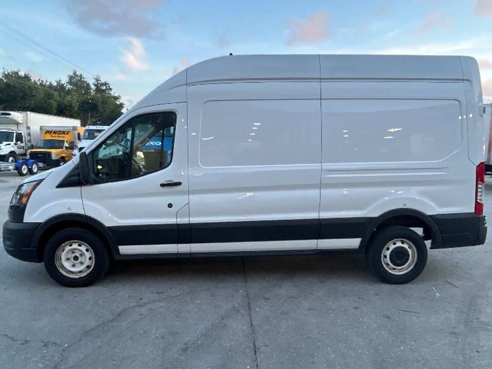 Cargo Van (Panel Van)-Light and Medium Duty Trucks-Ford-2021-Transit 250-Tampa-FL-111,133\n\t\tmiles-$ 35,500 - Image 4