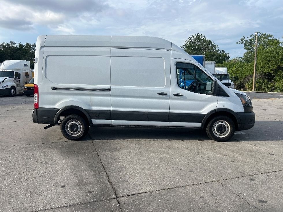 Cargo Van (Panel Van)-Light and Medium Duty Trucks-Ford-2021-Transit 250-Tampa-FL-111,869\n\t\tmiles-$ 35,250 - Image 15