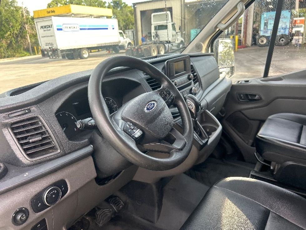 Cargo Van (Panel Van)-Light and Medium Duty Trucks-Ford-2021-Transit 250-Tampa-FL-111,869\n\t\tmiles-$ 35,250 - Image 17