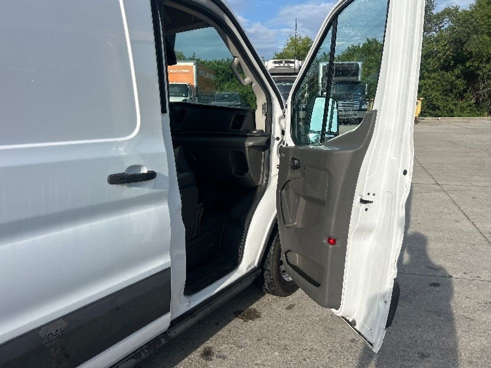 Cargo Van (Panel Van)-Light and Medium Duty Trucks-Ford-2021-Transit 250-Tampa-FL-111,869\n\t\tmiles-$ 35,250 - Image 20