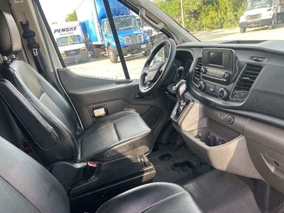 Cargo Van (Panel Van)-Light and Medium Duty Trucks-Ford-2021-Transit 250-Tampa-FL-111,869\n\t\tmiles-$ 35,250 - Image 23