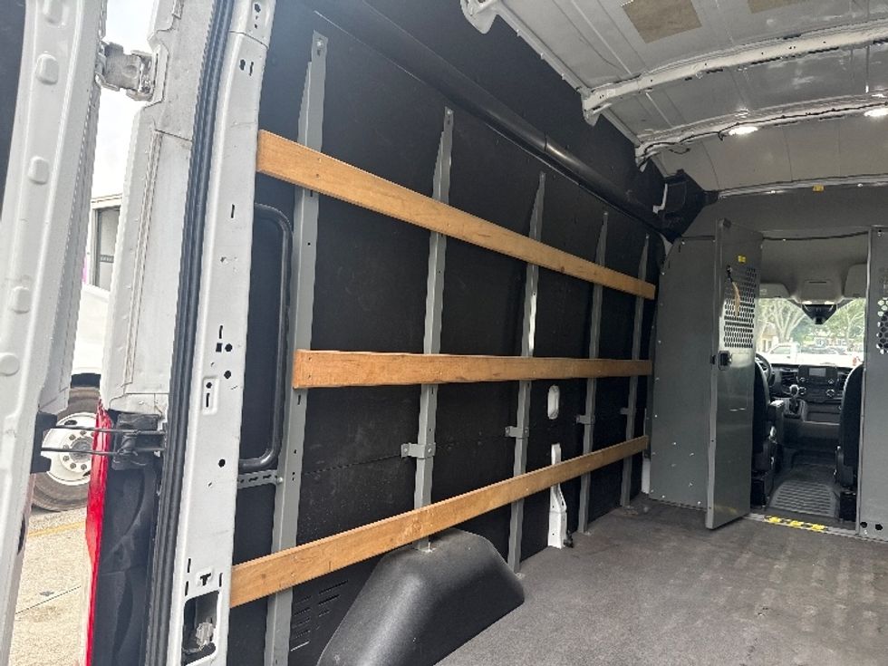 Cargo Van (Panel Van)-Light and Medium Duty Trucks-Ford-2021-Transit 250-Tampa-FL-124,351\n\t\tmiles-$ 32,000 - Image 11