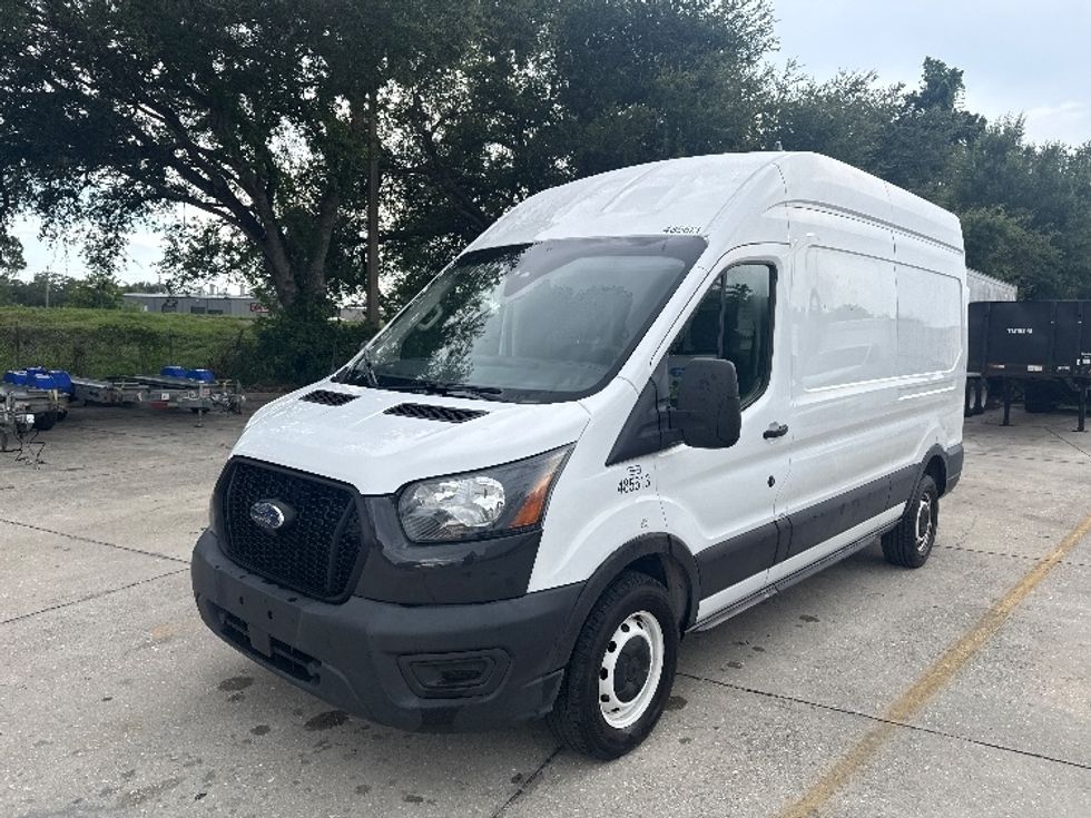 Cargo Van (Panel Van)-Light and Medium Duty Trucks-Ford-2021-Transit 250-Tampa-FL-124,351\n\t\tmiles-$ 32,000 - Image 3