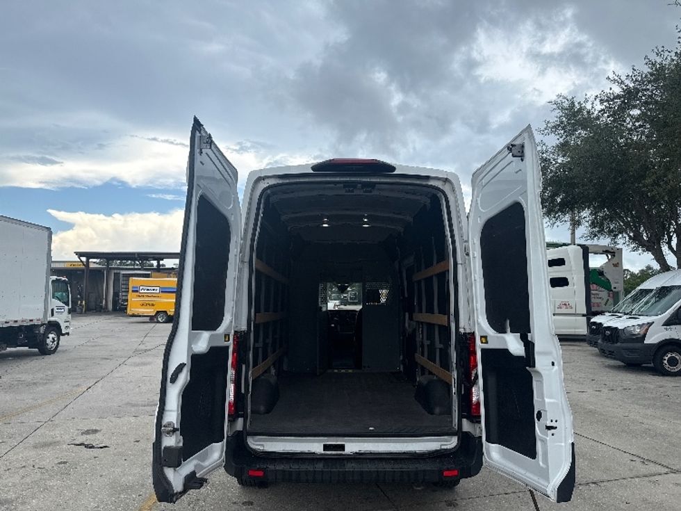 Cargo Van (Panel Van)-Light and Medium Duty Trucks-Ford-2021-Transit 250-Tampa-FL-124,351\n\t\tmiles-$ 32,000 - Image 8