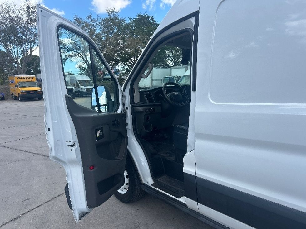 Cargo Van (Panel Van)-Light and Medium Duty Trucks-Ford-2021-Transit 250-Tampa-FL-68,895\n\t\tmiles-$ 36,250 - Image 16