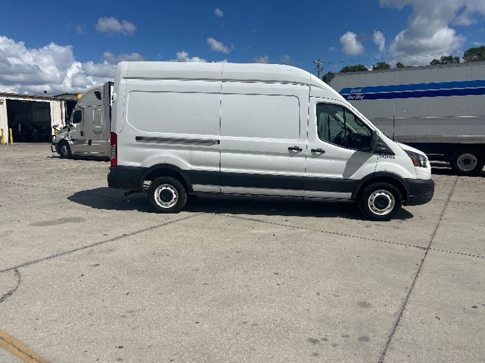 Cargo Van (Panel Van)-Light and Medium Duty Trucks-Ford-2021-Transit 250-Tampa-FL-69,484\n\t\tmiles-$ 36,250 - Image 14