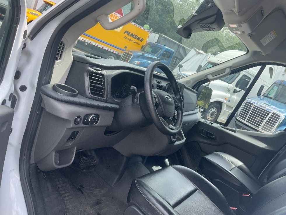 Cargo Van (Panel Van)-Light and Medium Duty Trucks-Ford-2021-Transit 250-Tampa-FL-70,406\n\t\tmiles-$ 36,750 - Image 17