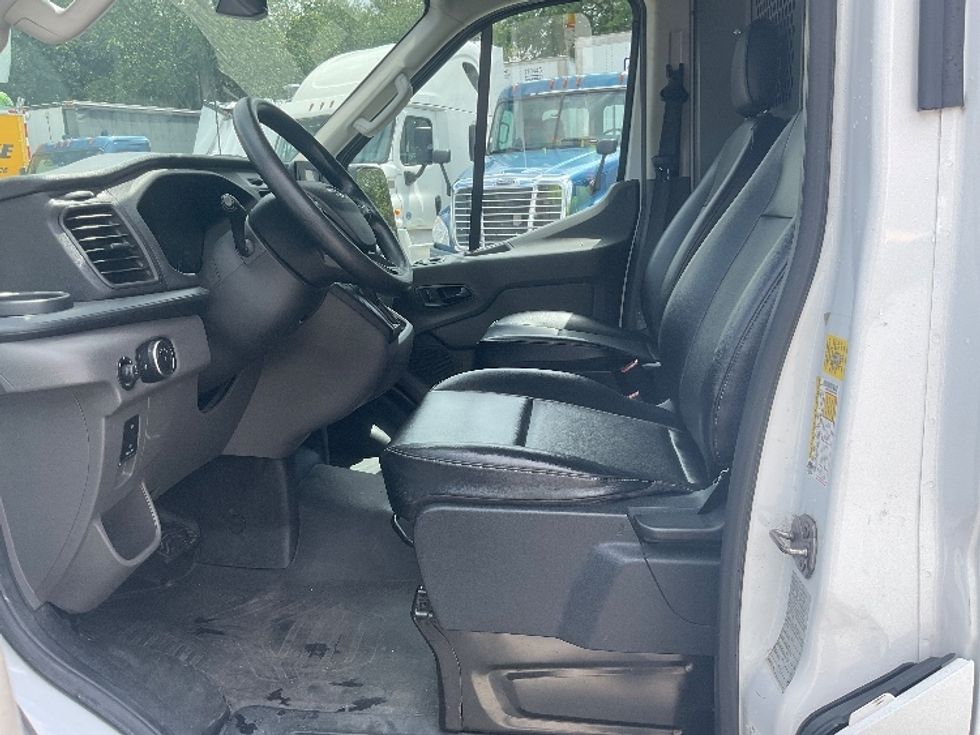Cargo Van (Panel Van)-Light and Medium Duty Trucks-Ford-2021-Transit 250-Tampa-FL-70,406\n\t\tmiles-$ 36,750 - Image 19
