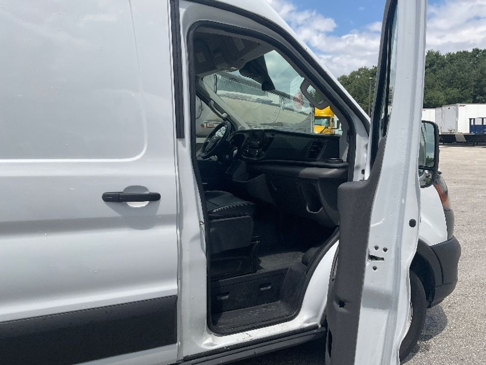 Cargo Van (Panel Van)-Light and Medium Duty Trucks-Ford-2021-Transit 250-Tampa-FL-70,406\n\t\tmiles-$ 36,750 - Image 20