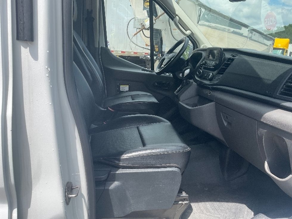 Cargo Van (Panel Van)-Light and Medium Duty Trucks-Ford-2021-Transit 250-Tampa-FL-70,406\n\t\tmiles-$ 36,750 - Image 22