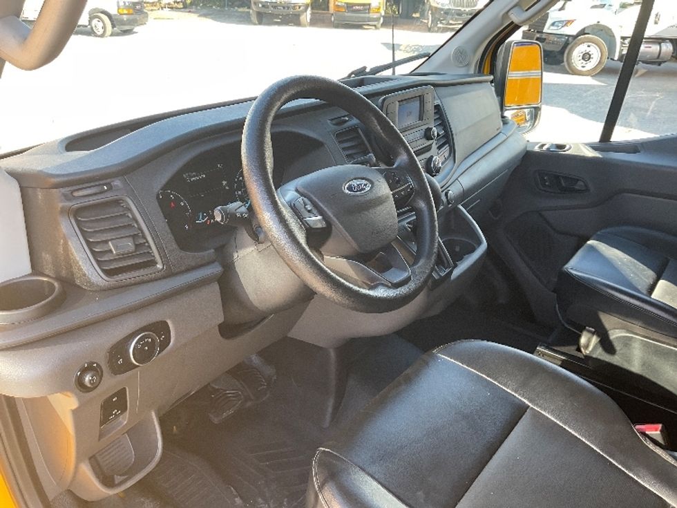 Cargo Van (Panel Van)-Light and Medium Duty Trucks-Ford-2021-Transit 250-Tampa-FL-82,076\n\t\tmiles-$ 31,000 - Image 17