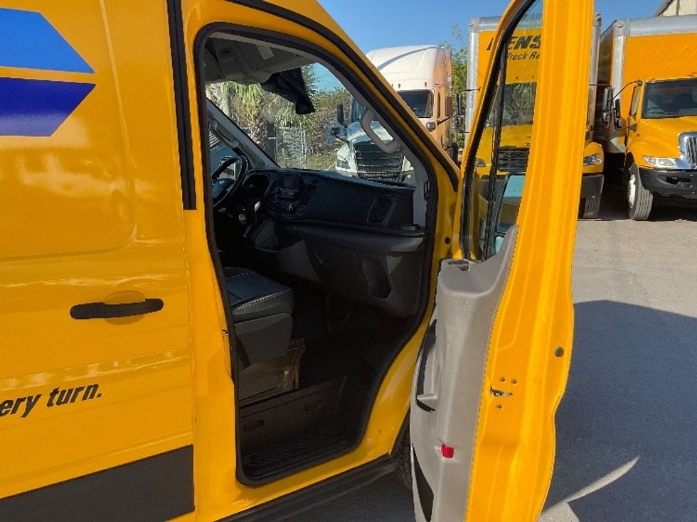Cargo Van (Panel Van)-Light and Medium Duty Trucks-Ford-2021-Transit 250-Tampa-FL-82,076\n\t\tmiles-$ 31,000 - Image 20