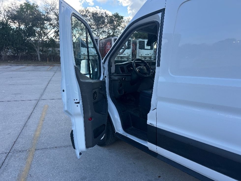 Cargo Van (Panel Van)-Light and Medium Duty Trucks-Ford-2021-Transit 250-Tampa-FL-83,714\n\t\tmiles-$ 35,000 - Image 16