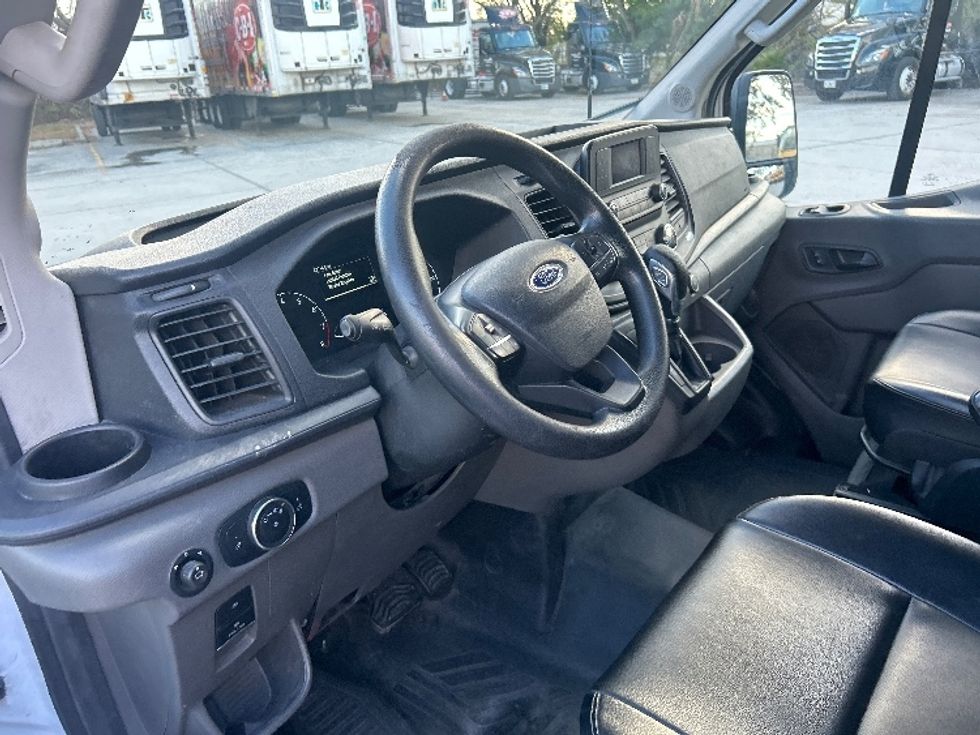 Cargo Van (Panel Van)-Light and Medium Duty Trucks-Ford-2021-Transit 250-Tampa-FL-83,714\n\t\tmiles-$ 35,000 - Image 17