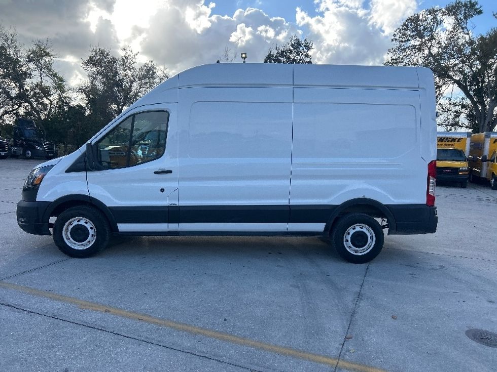 Cargo Van (Panel Van)-Light and Medium Duty Trucks-Ford-2021-Transit 250-Tampa-FL-83,714\n\t\tmiles-$ 35,000 - Image 4