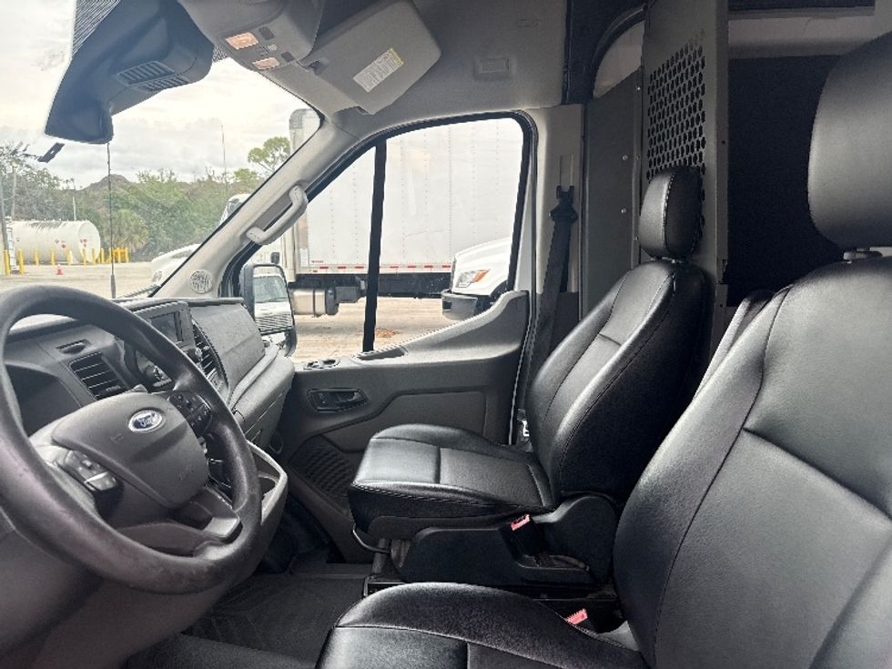 Cargo Van (Panel Van)-Light and Medium Duty Trucks-Ford-2021-Transit 250-Tampa-FL-84,753\n\t\tmiles-$ 34,750 - Image 19