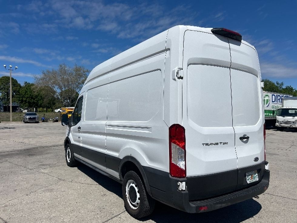 Cargo Van (Panel Van)-Light and Medium Duty Trucks-Ford-2021-Transit 250-Tampa-FL-84,753\n\t\tmiles-$ 34,750 - Image 6