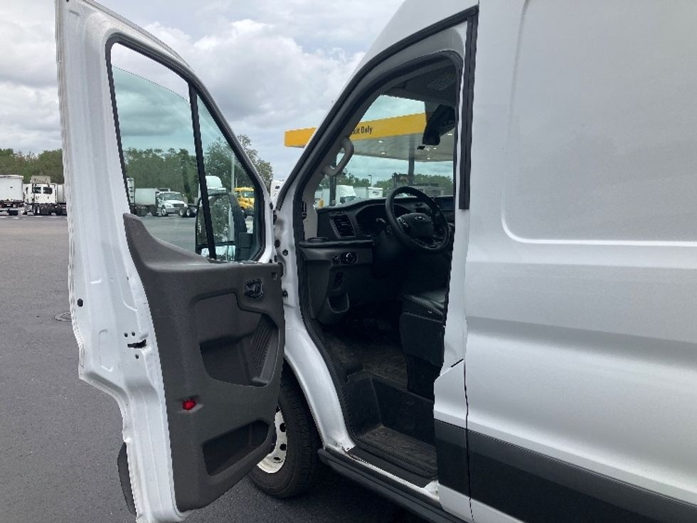 Cargo Van (Panel Van)-Light and Medium Duty Trucks-Ford-2021-Transit 250-Tampa-FL-86,647\n\t\tmiles-$ 37,750 - Image 16