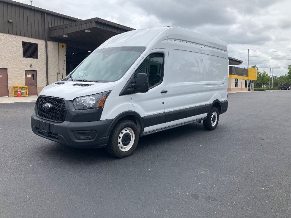 Cargo Van (Panel Van)-Light and Medium Duty Trucks-Ford-2021-Transit 250-Tampa-FL-86,647\n\t\tmiles-$ 37,750 - Image 3