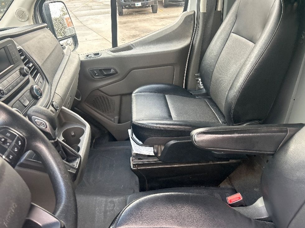 Cargo Van (Panel Van)-Light and Medium Duty Trucks-Ford-2021-Transit 250-Tampa-FL-92,444\n\t\tmiles-$ 34,000 - Image 19