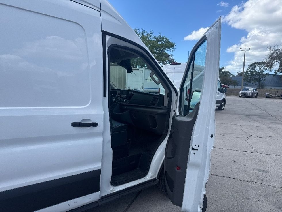 Cargo Van (Panel Van)-Light and Medium Duty Trucks-Ford-2021-Transit 250-Tampa-FL-92,444\n\t\tmiles-$ 34,000 - Image 20