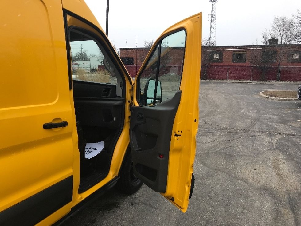 Cargo Van (Panel Van)-Light and Medium Duty Trucks-Ford-2021-Transit 250-Toronto-ON-104,684\n\t\tkm-$ 38,500 - Image 18