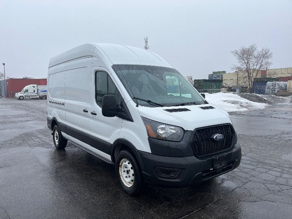 Cargo Van (Panel Van)-Light and Medium Duty Trucks-Ford-2021-Transit 250-Toronto-ON-120,447\n\t\tkm-$ 44,000 - Image 1