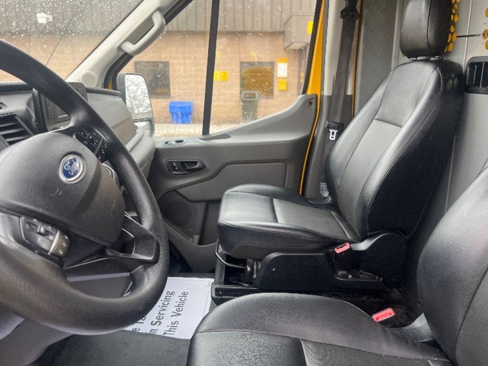 Cargo Van (Panel Van)-Light and Medium Duty Trucks-Ford-2021-Transit 250-Toronto-ON-147,137\n\t\tkm-$ 37,000 - Image 18
