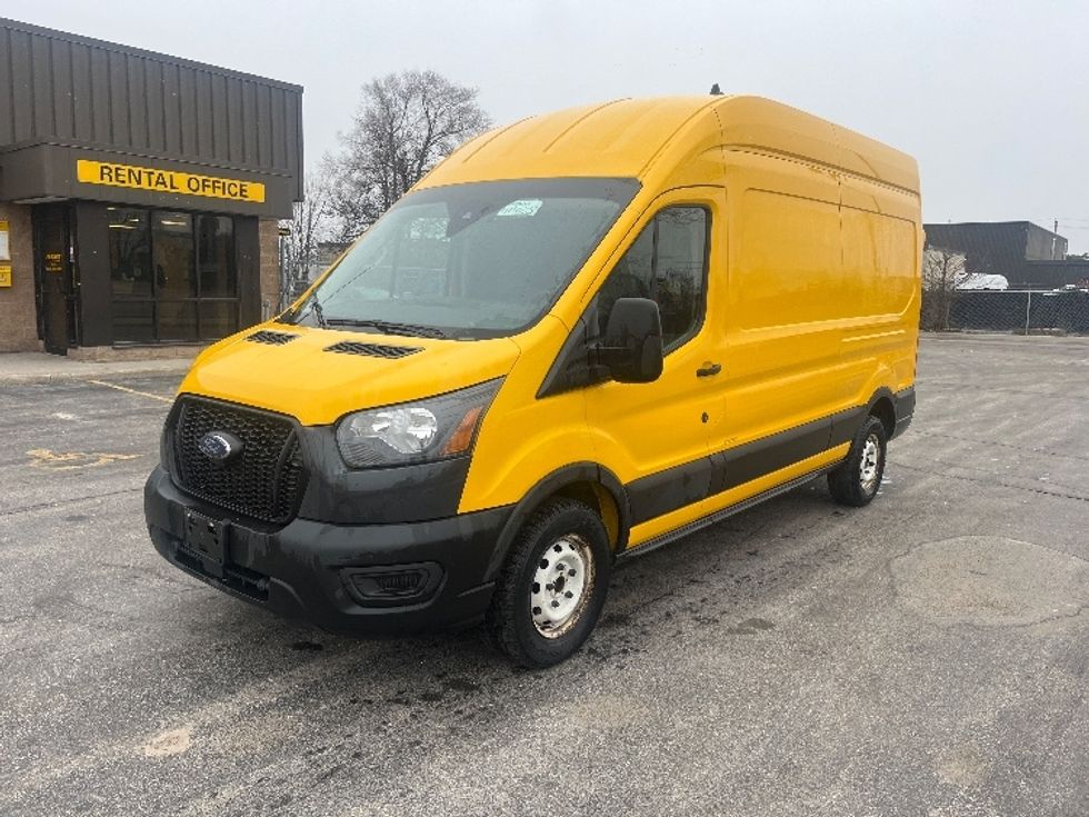 Cargo Van (Panel Van)-Light and Medium Duty Trucks-Ford-2021-Transit 250-Toronto-ON-147,137\n\t\tkm-$ 37,000 - Image 3