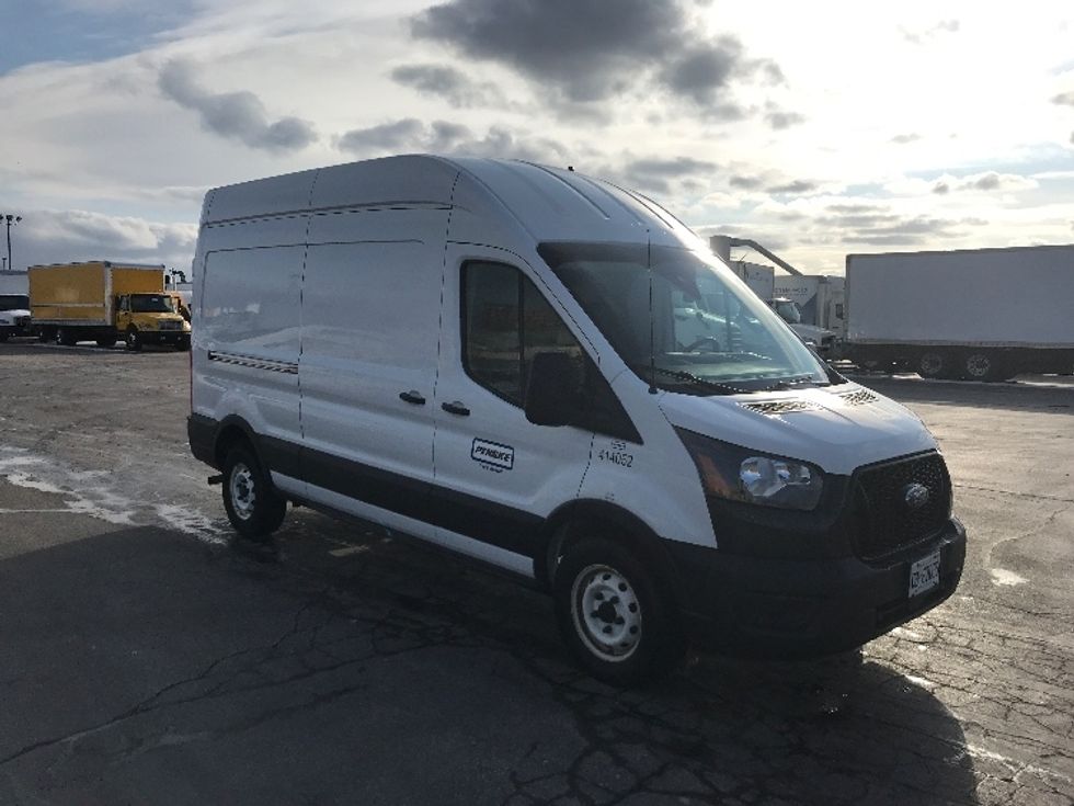 Cargo Van (Panel Van)-Light and Medium Duty Trucks-Ford-2021-Transit 250-Toronto-ON-93,191\n\t\tkm-$ 45,750 - Image 1