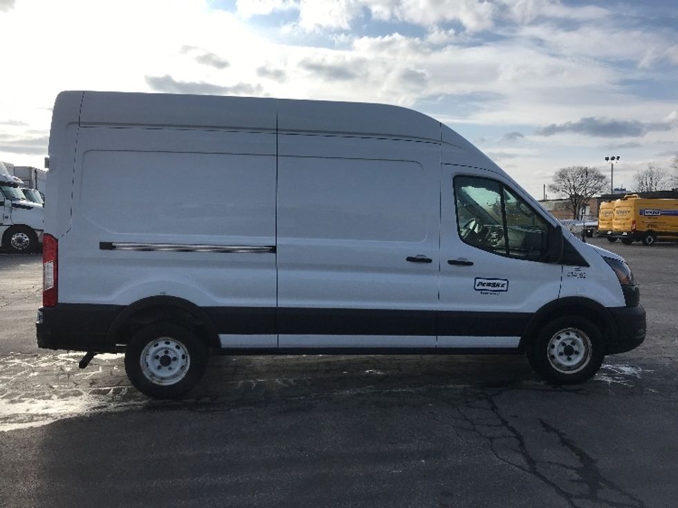 Cargo Van (Panel Van)-Light and Medium Duty Trucks-Ford-2021-Transit 250-Toronto-ON-93,191\n\t\tkm-$ 45,750 - Image 12