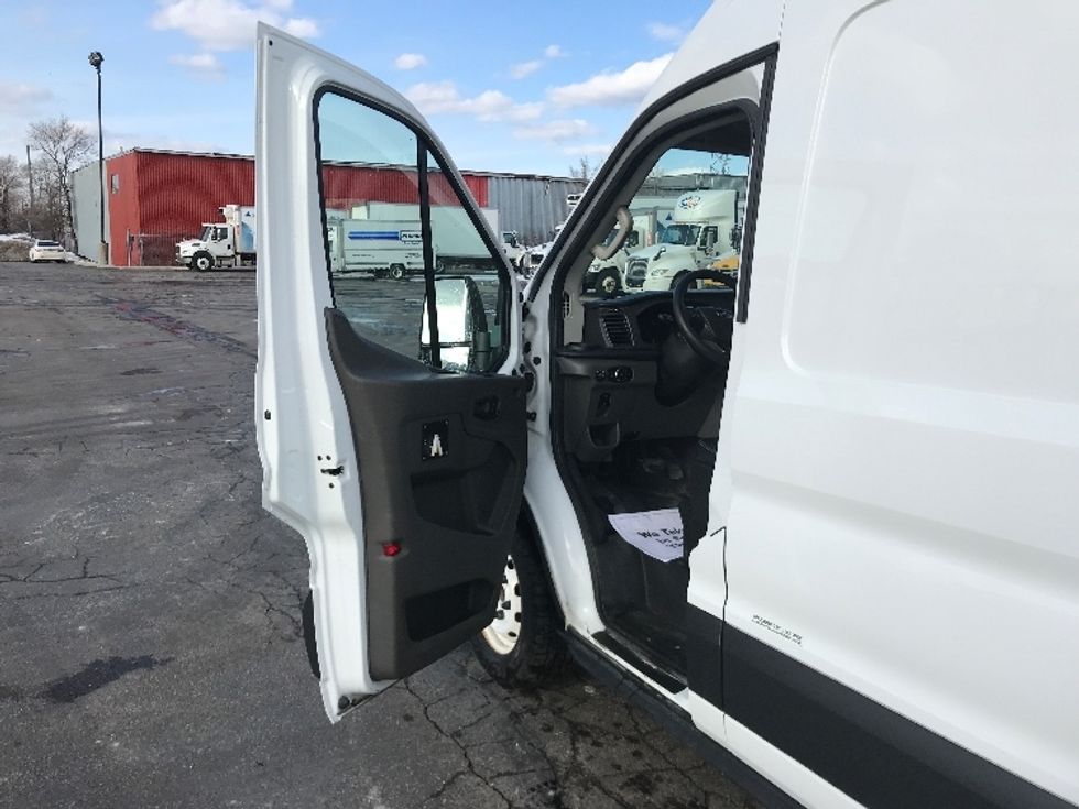 Cargo Van (Panel Van)-Light and Medium Duty Trucks-Ford-2021-Transit 250-Toronto-ON-93,191\n\t\tkm-$ 45,750 - Image 13