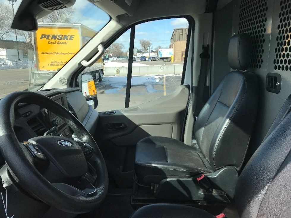 Cargo Van (Panel Van)-Light and Medium Duty Trucks-Ford-2021-Transit 250-Toronto-ON-96,276\n\t\tkm-$ 45,750 - Image 16