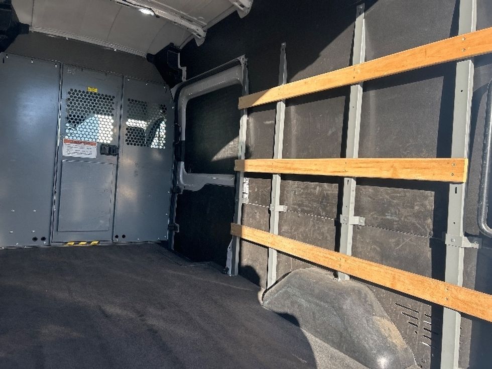 Cargo Van (Panel Van)-Light and Medium Duty Trucks-Ford-2021-Transit 250-Torrance-CA-105,250\n\t\tmiles-$ 33,000 - Image 12