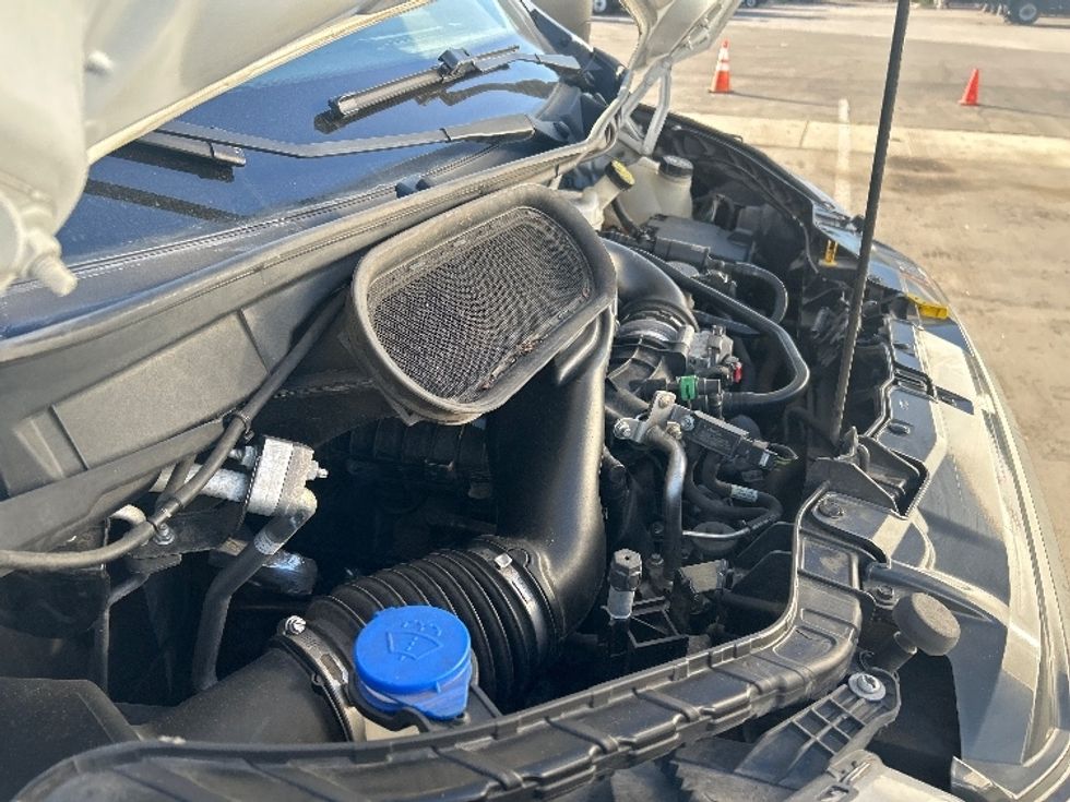 Cargo Van (Panel Van)-Light and Medium Duty Trucks-Ford-2021-Transit 250-Torrance-CA-105,250\n\t\tmiles-$ 33,000 - Image 23