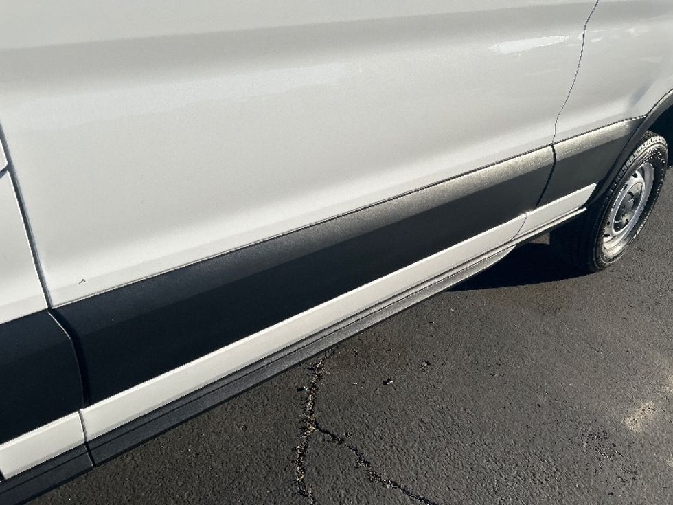 Cargo Van (Panel Van)-Light and Medium Duty Trucks-Ford-2021-Transit 250-Torrance-CA-110,952\n\t\tmiles-$ 32,500 - Image 5